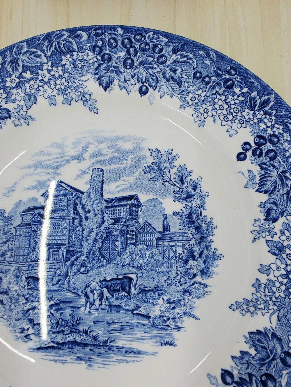 Wedgwood Romantic England Moreton Old Hall Dinner Plate Made In England